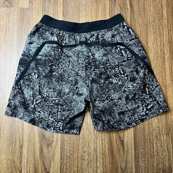 Under Armour Athletic Shorts Mens Fitted Heat Gear Speed Pocket Camo Size L - Picture 5 of 11